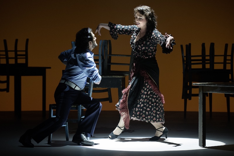 Szene aus Carmen (Foto: Judith Schlosser, Opernhaus Zürich)