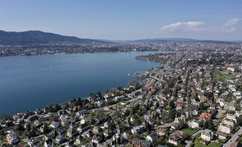 Zollikon: eine begehrte Wohngemeinde für StadtzürcherInnen (Foto: Adrian Michael)