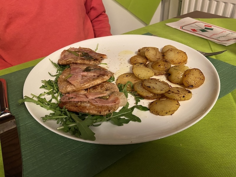 Hauptspeise Nr. 1: Saltimbocca alla romana