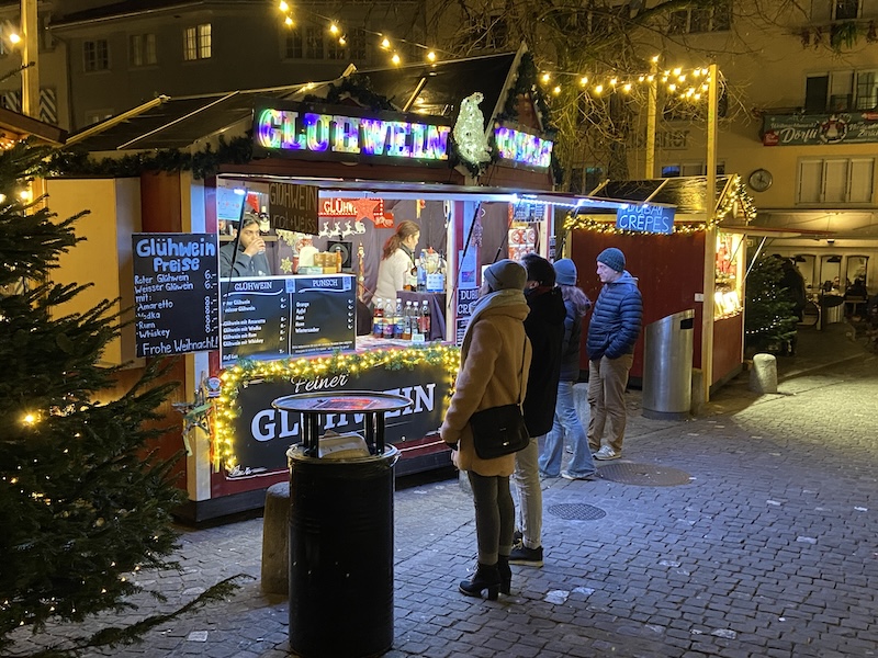 Eine Glühweinbar im Niederdorf