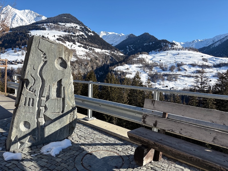 «La Pedra» bewacht den Parkplatz